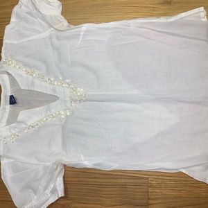 GAP white blouse with cute little buttons